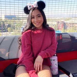 Meet your Posher, Julissa